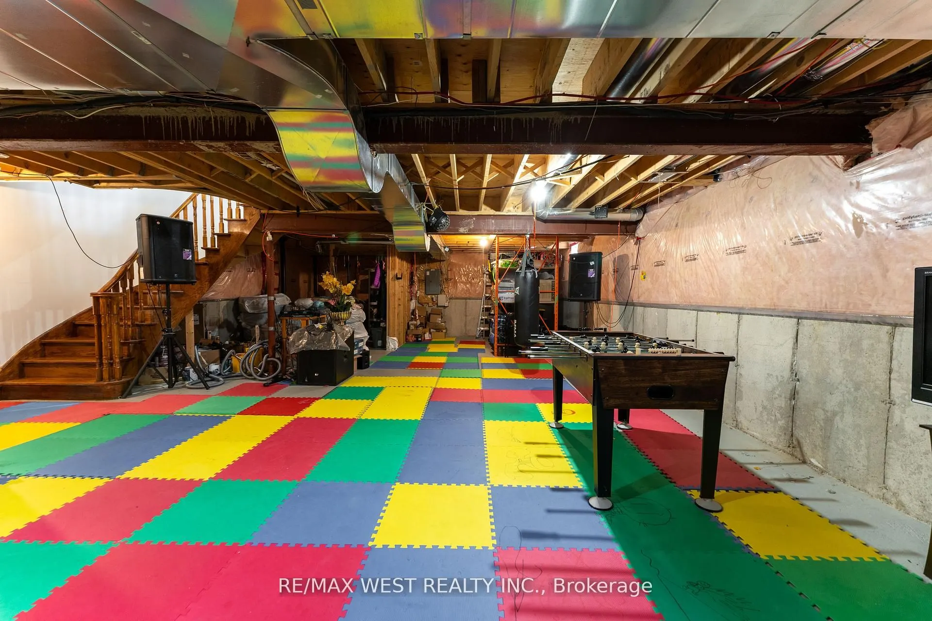 8 Yellow Avens Boulevard