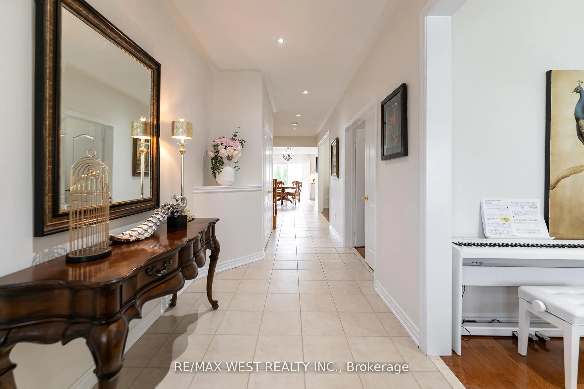 8 Yellow Avens Boulevard