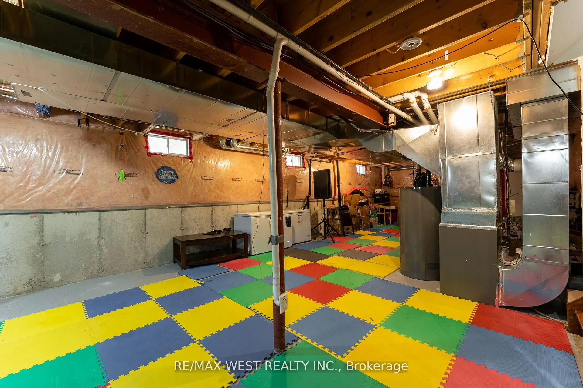 8 Yellow Avens Boulevard