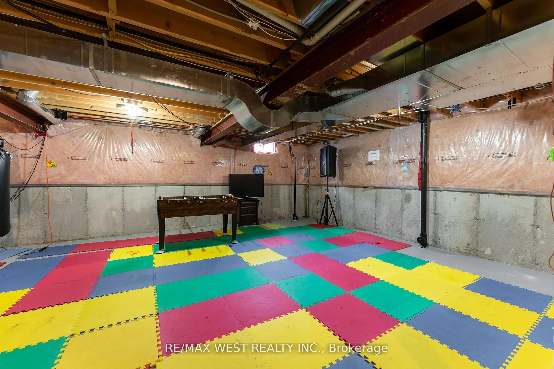 8 Yellow Avens Boulevard