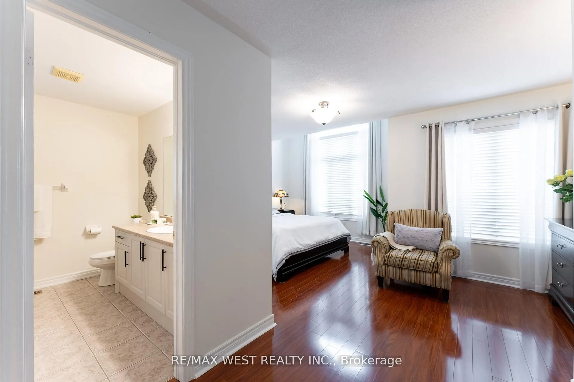 8 Yellow Avens Boulevard