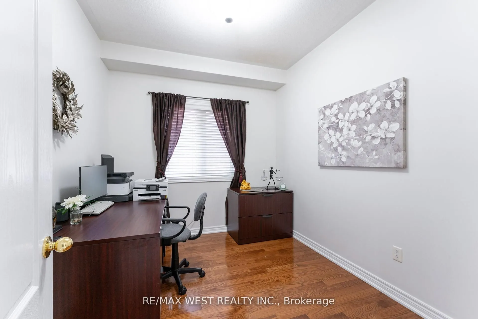 8 Yellow Avens Boulevard