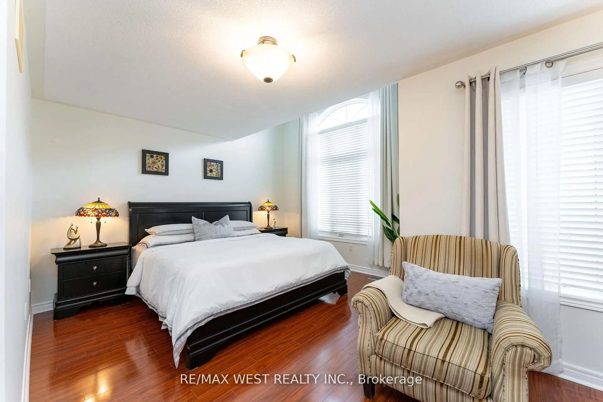 8 Yellow Avens Boulevard