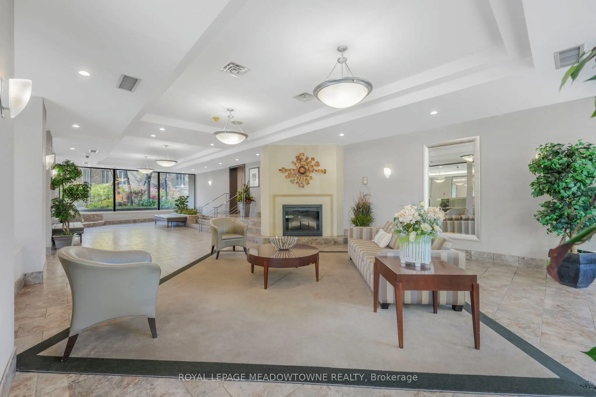 4235 Sherwoodtowne Boulevard E, #204