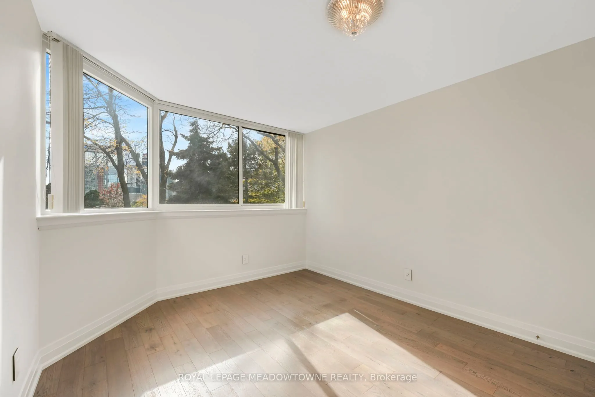 4235 Sherwoodtowne Boulevard E, #204