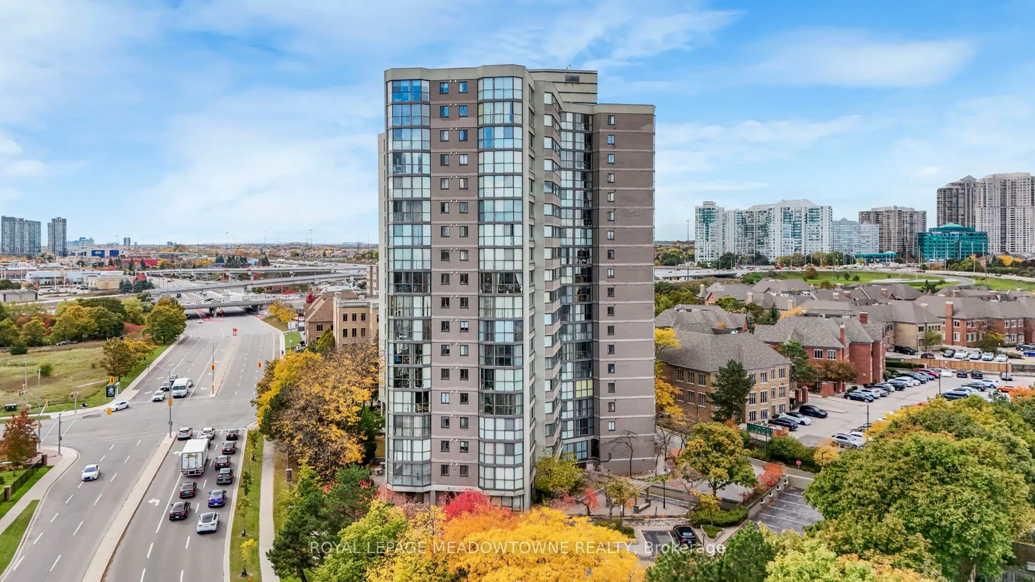 4235 Sherwoodtowne Boulevard E, #204