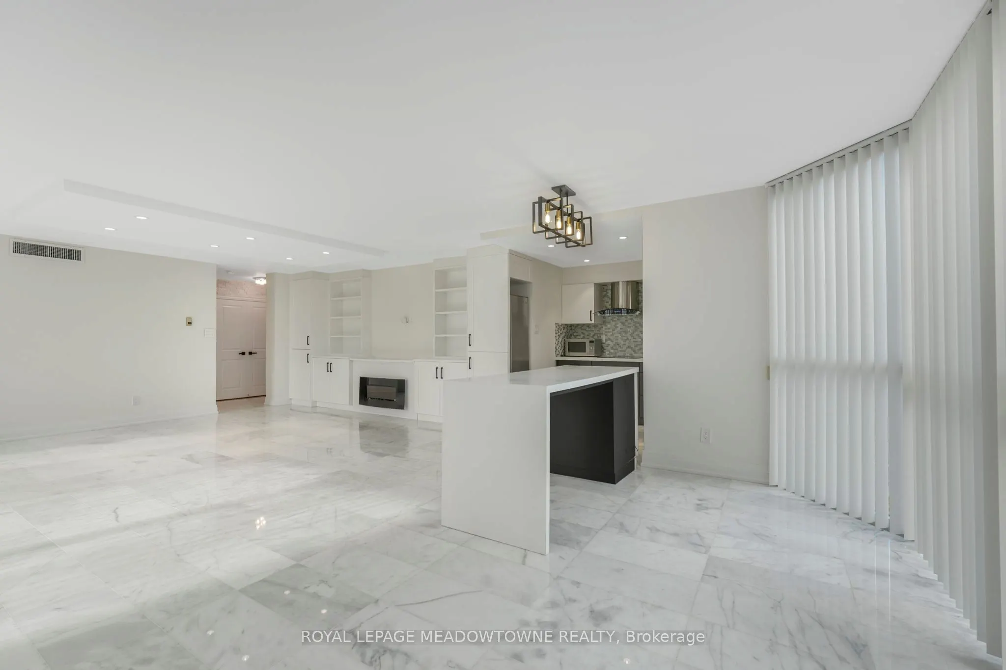 4235 Sherwoodtowne Boulevard E, #204