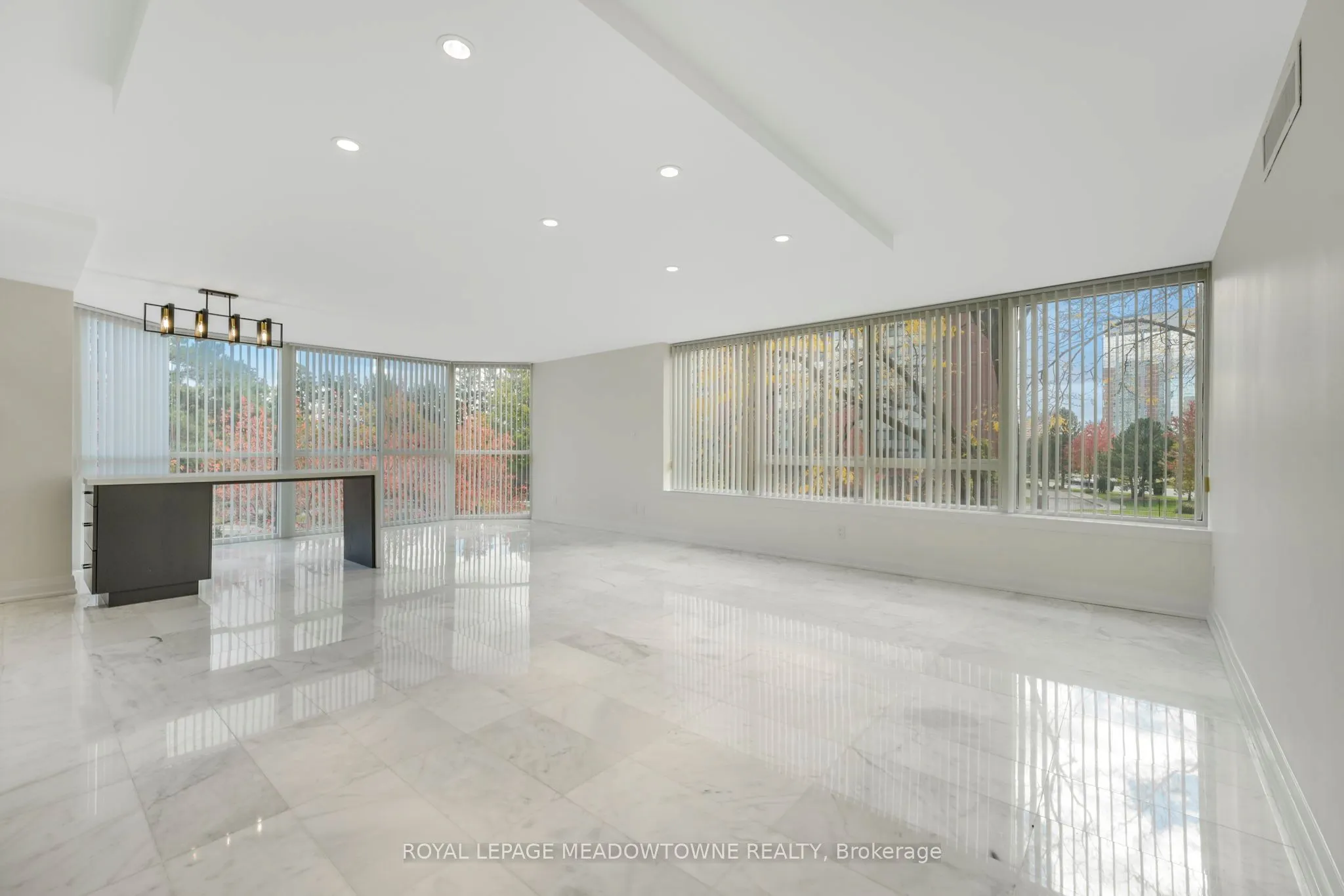 4235 Sherwoodtowne Boulevard E, #204