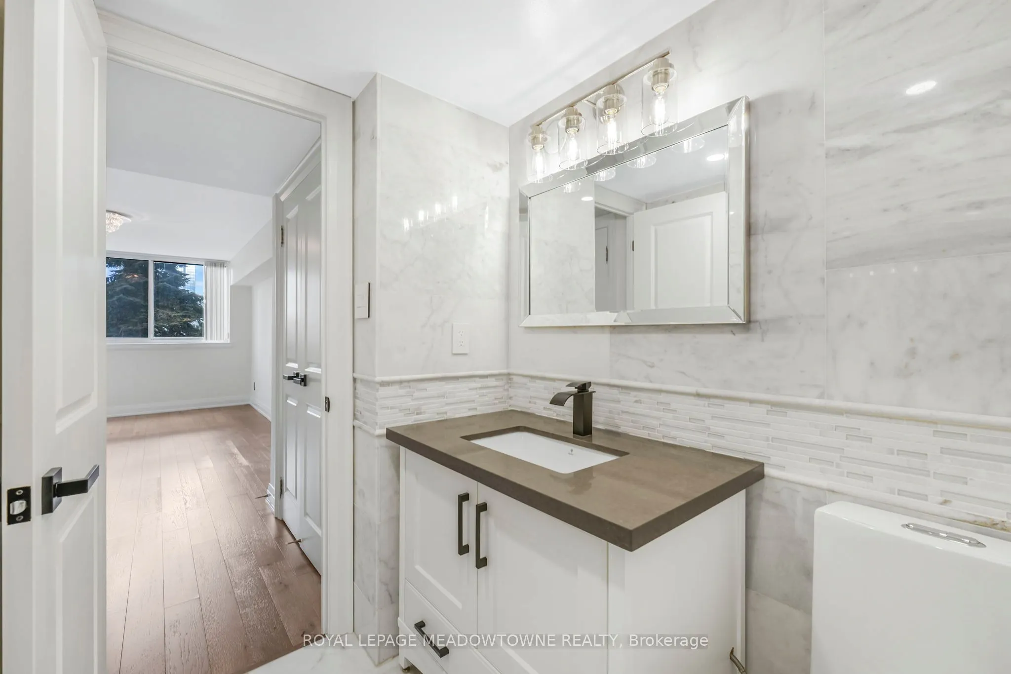 4235 Sherwoodtowne Boulevard E, #204