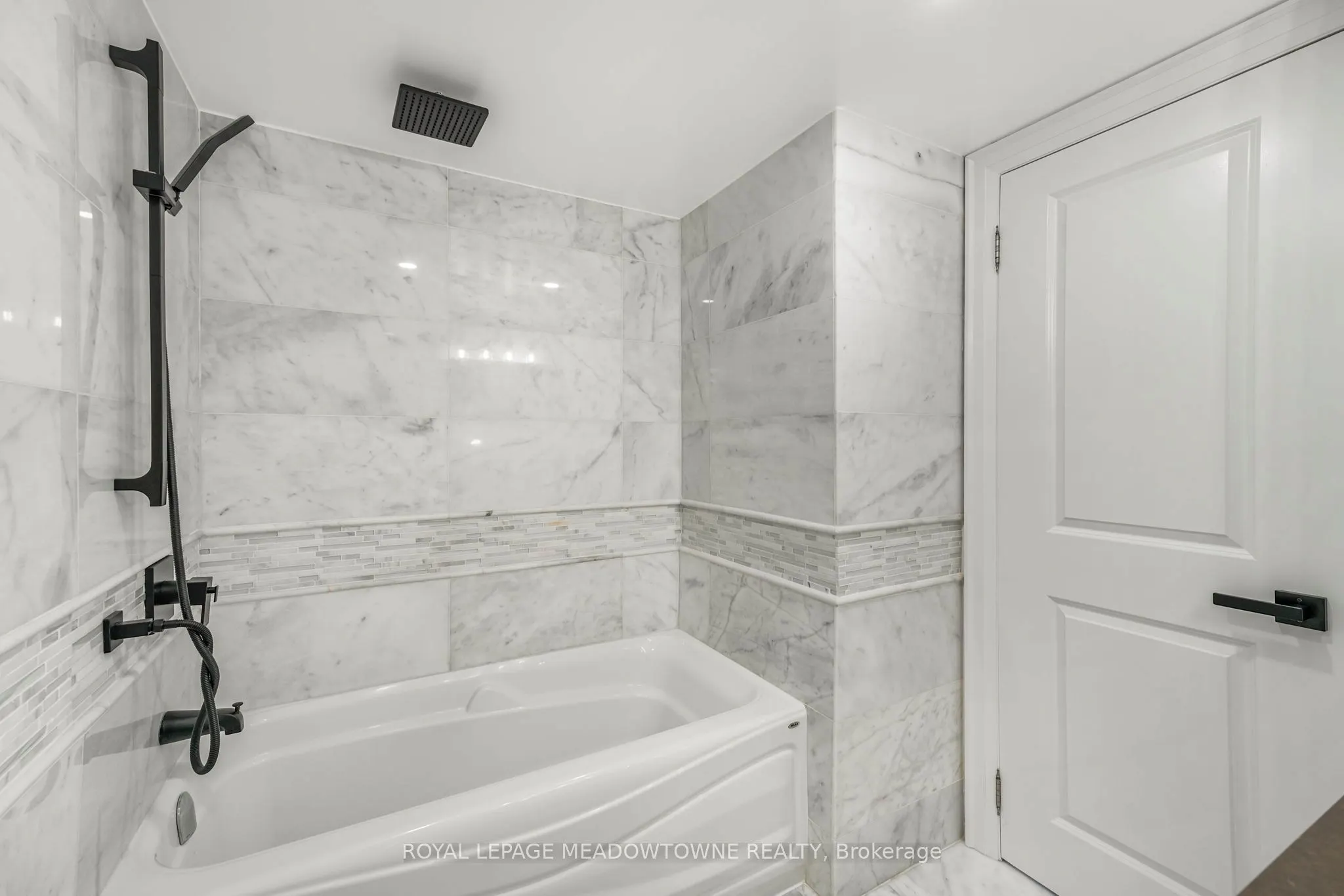 4235 Sherwoodtowne Boulevard E, #204