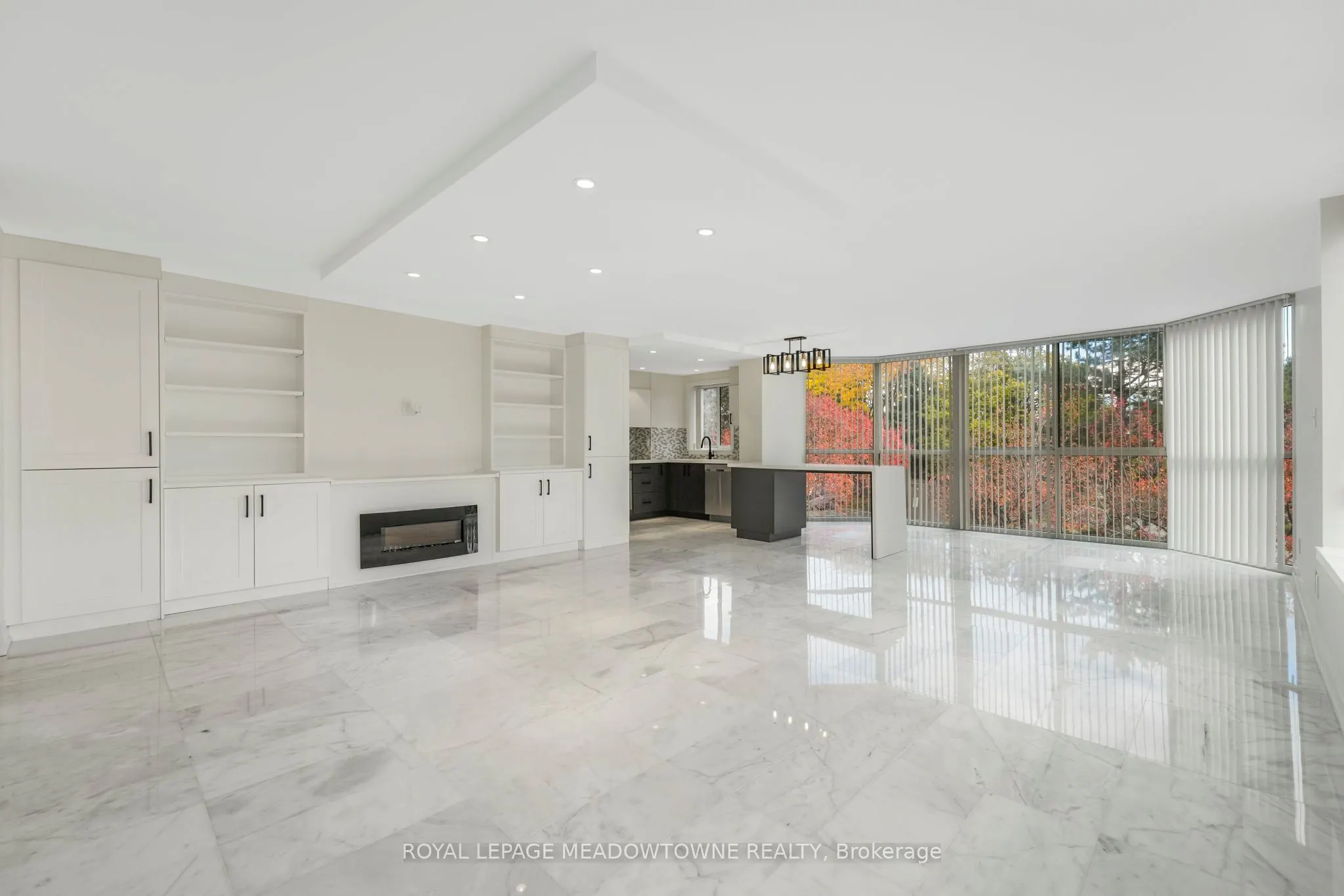 4235 Sherwoodtowne Boulevard E, #204