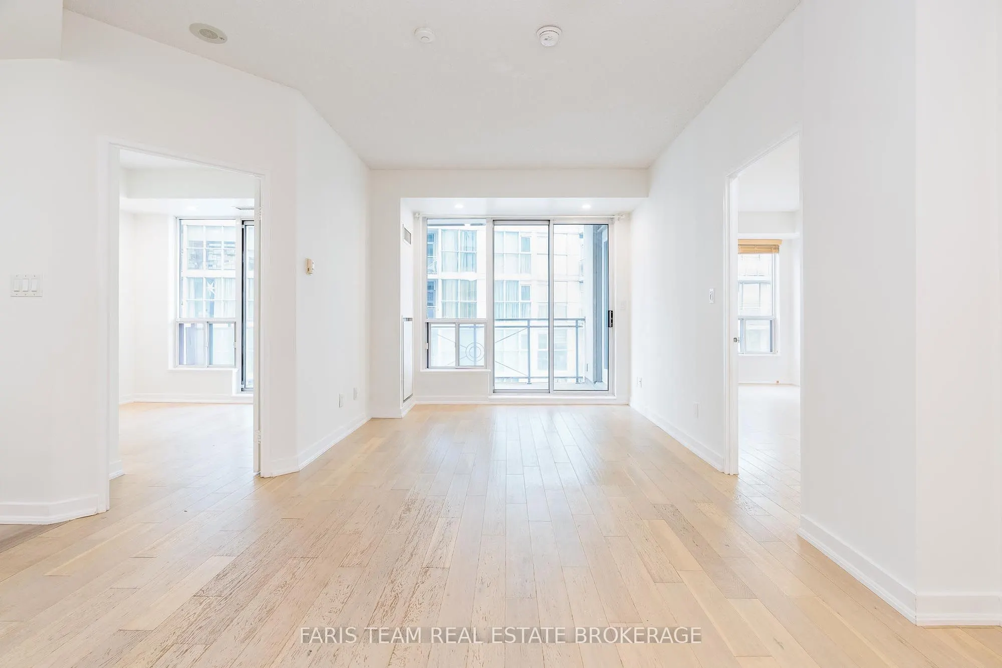 88 Palace Pier Court, #806