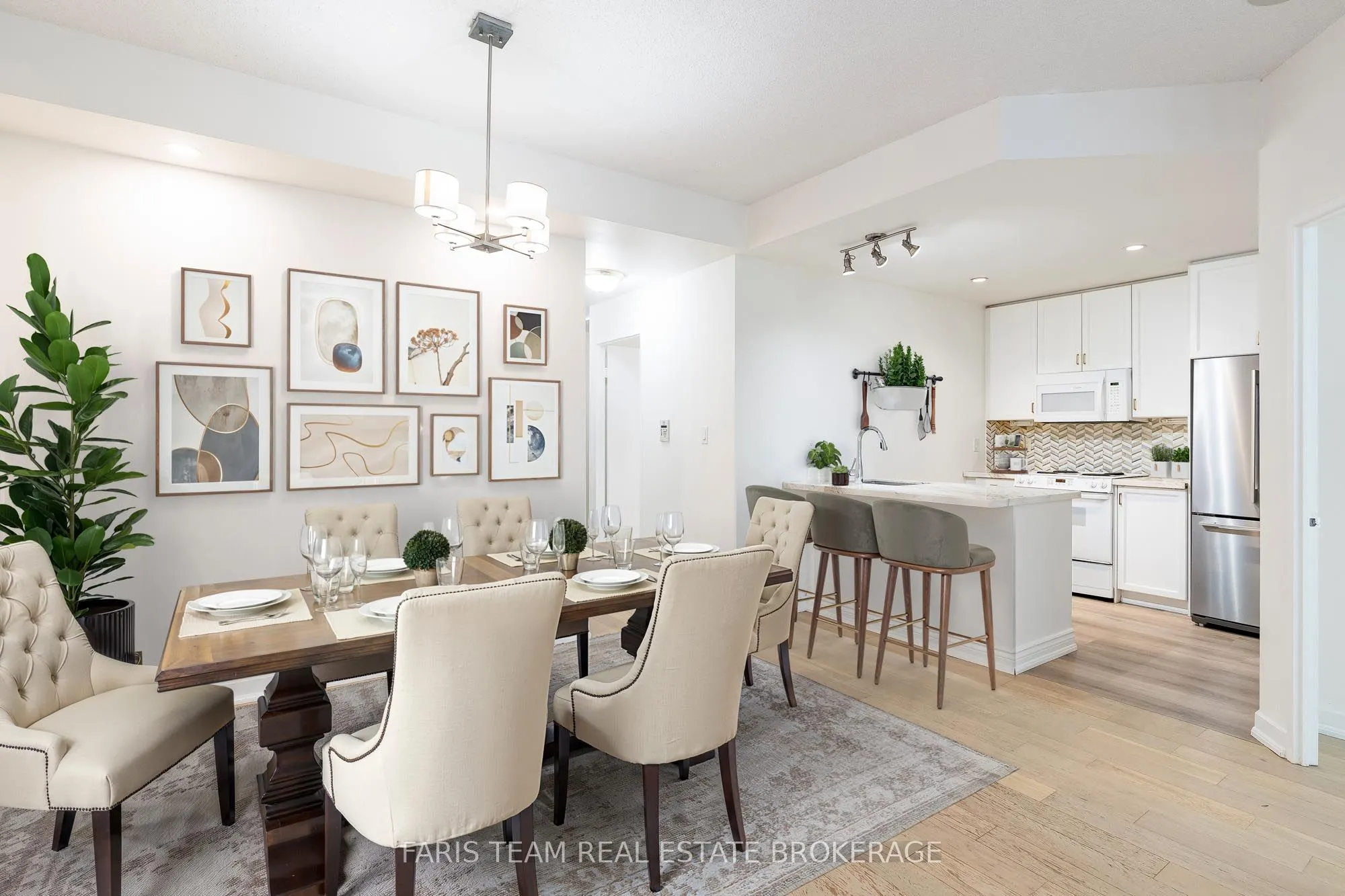 88 Palace Pier Court, #806