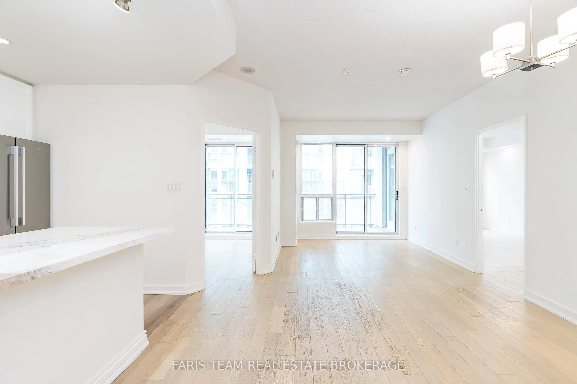 88 Palace Pier Court, #806