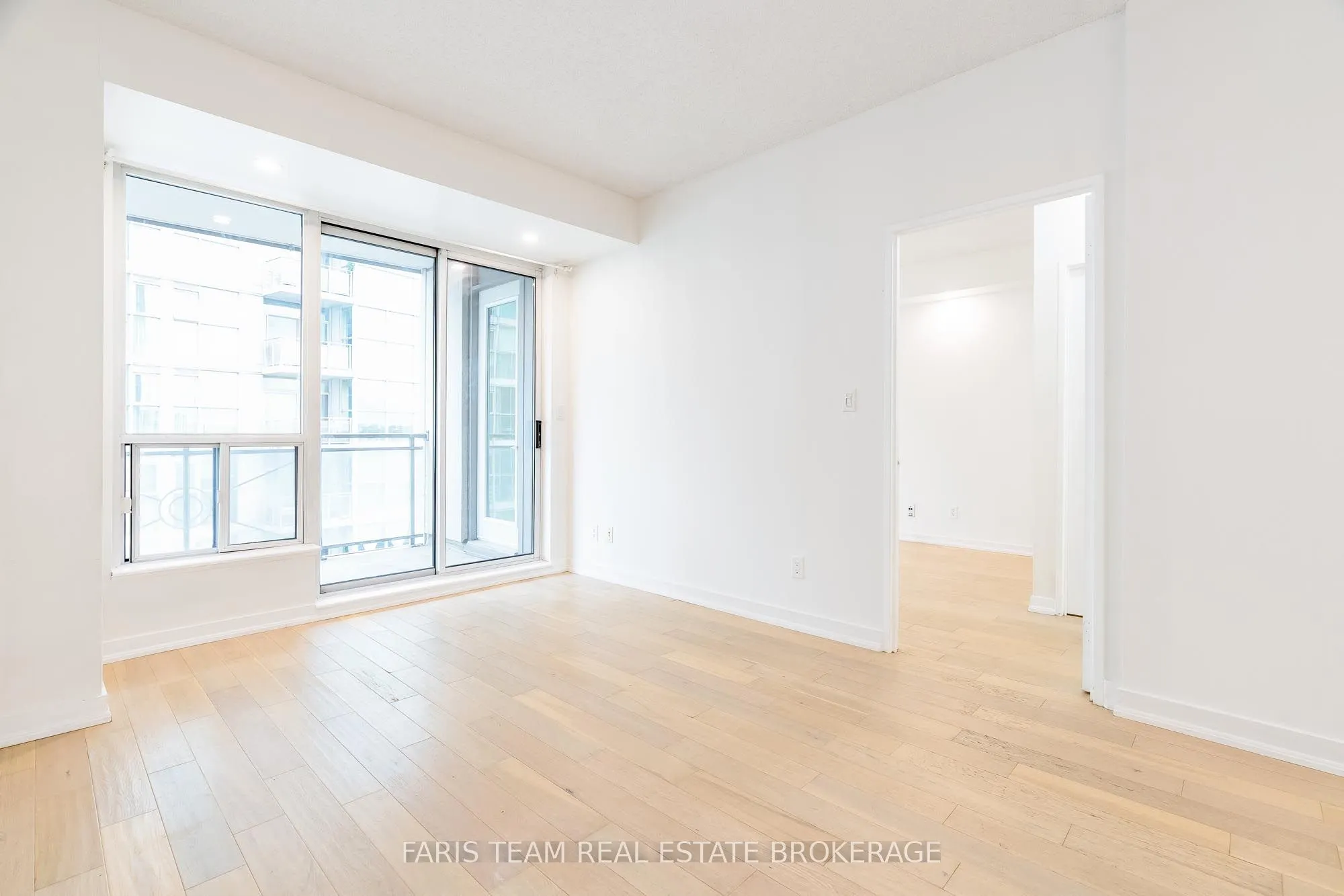 88 Palace Pier Court, #806