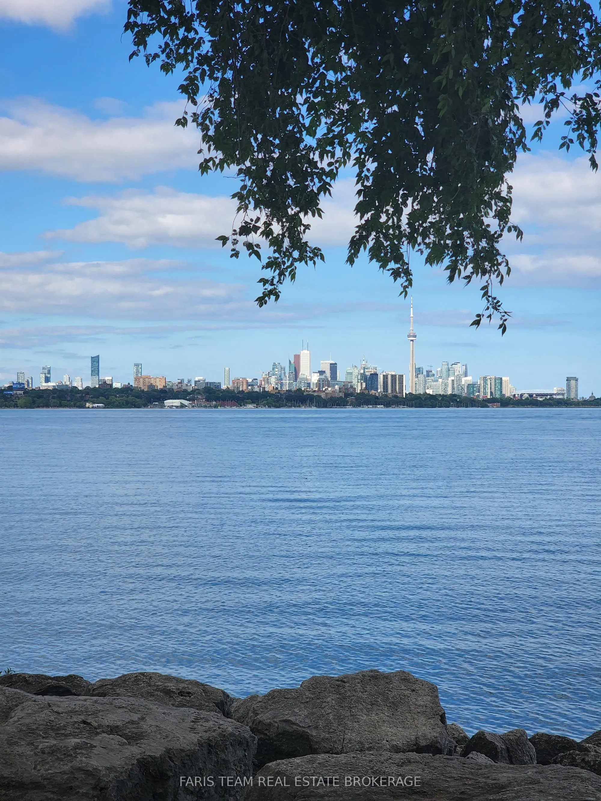 88 Palace Pier Court, #806