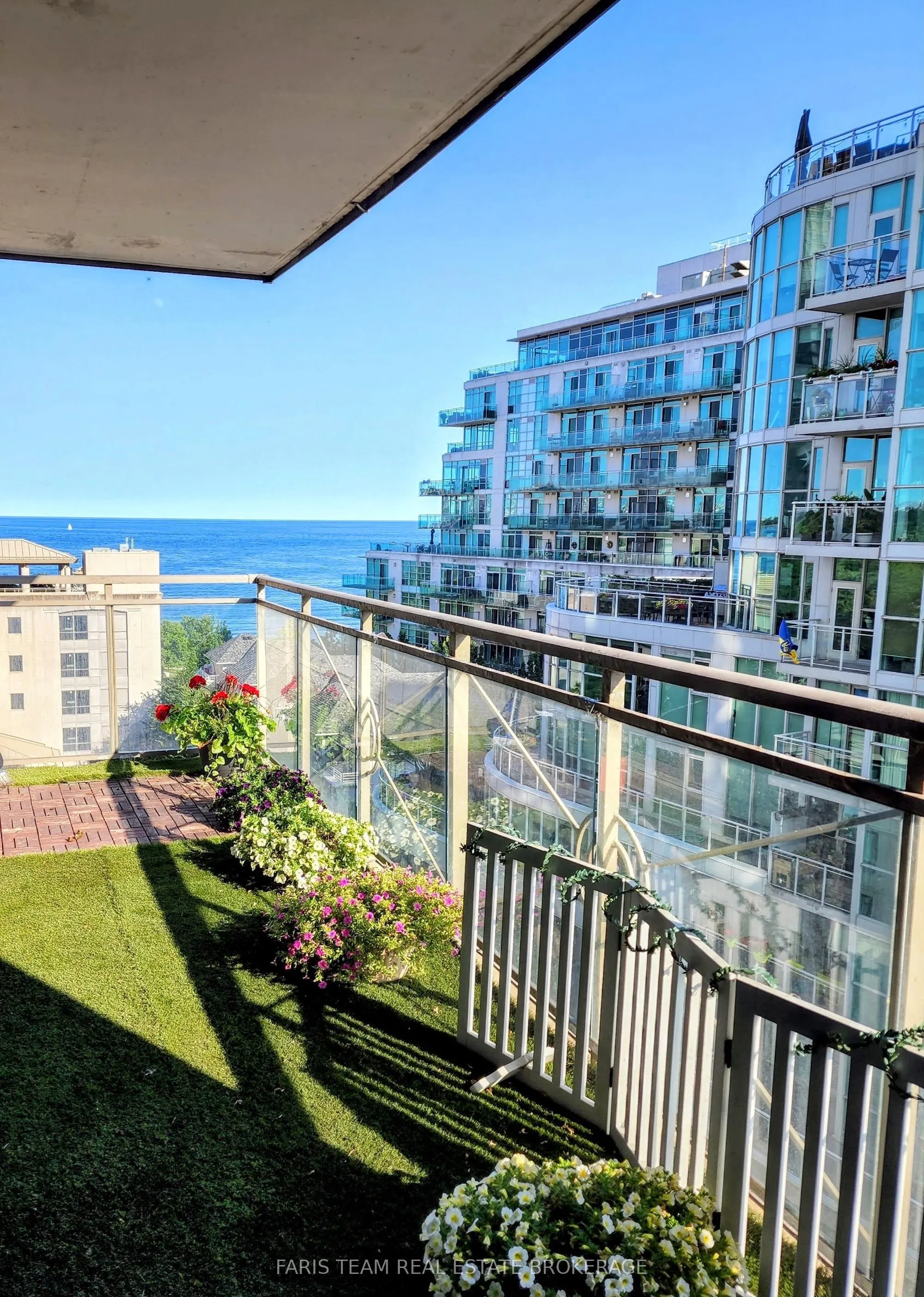 88 Palace Pier Court, #806