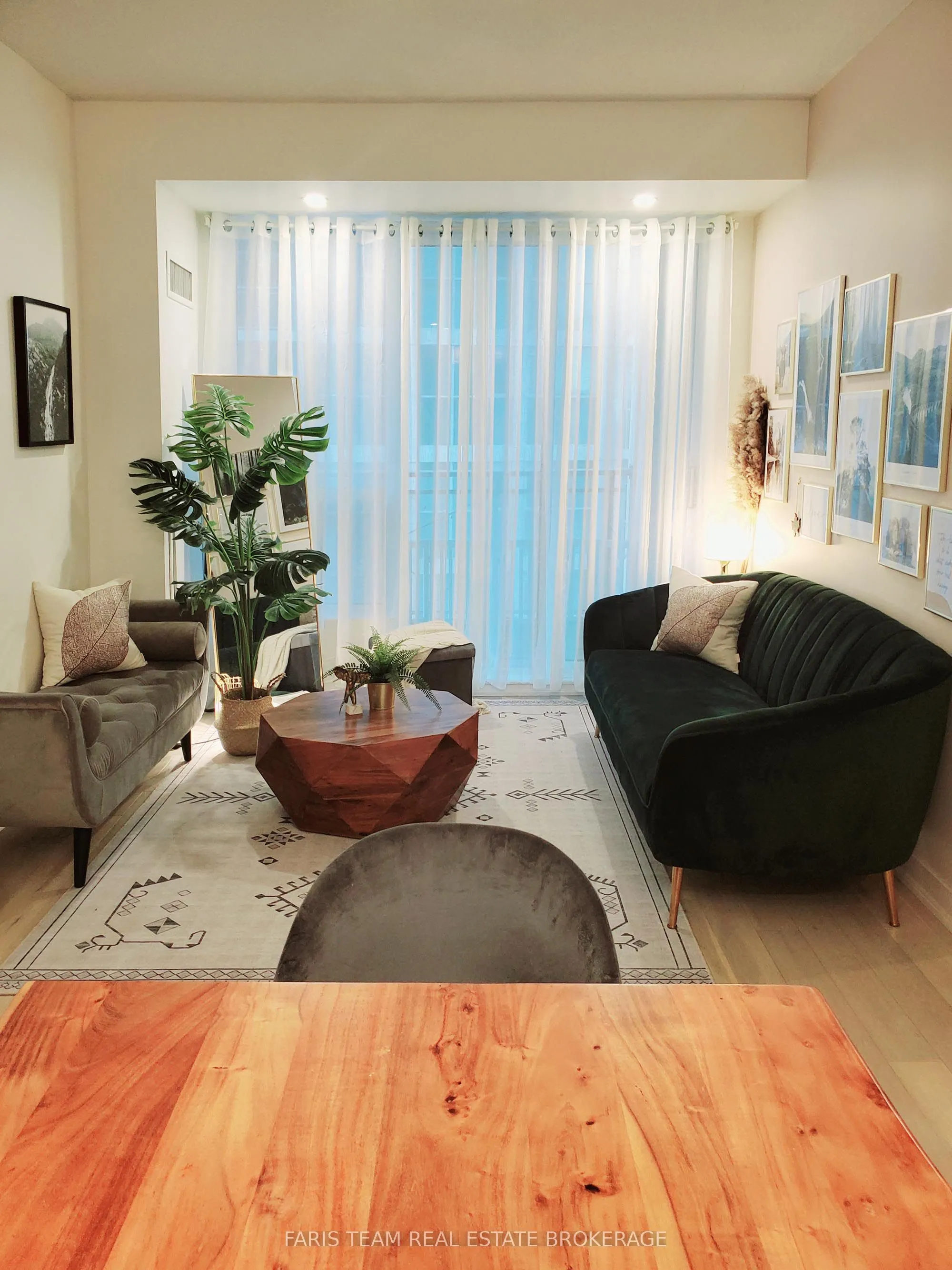 88 Palace Pier Court, #806