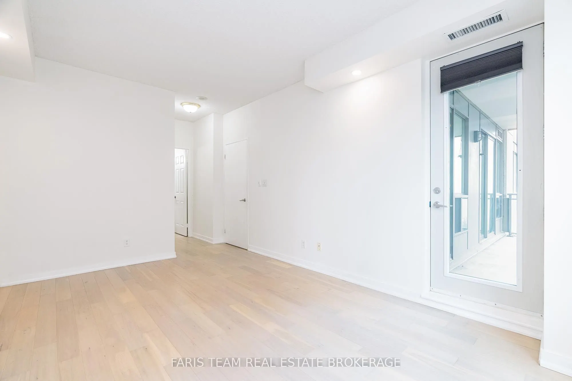 88 Palace Pier Court, #806