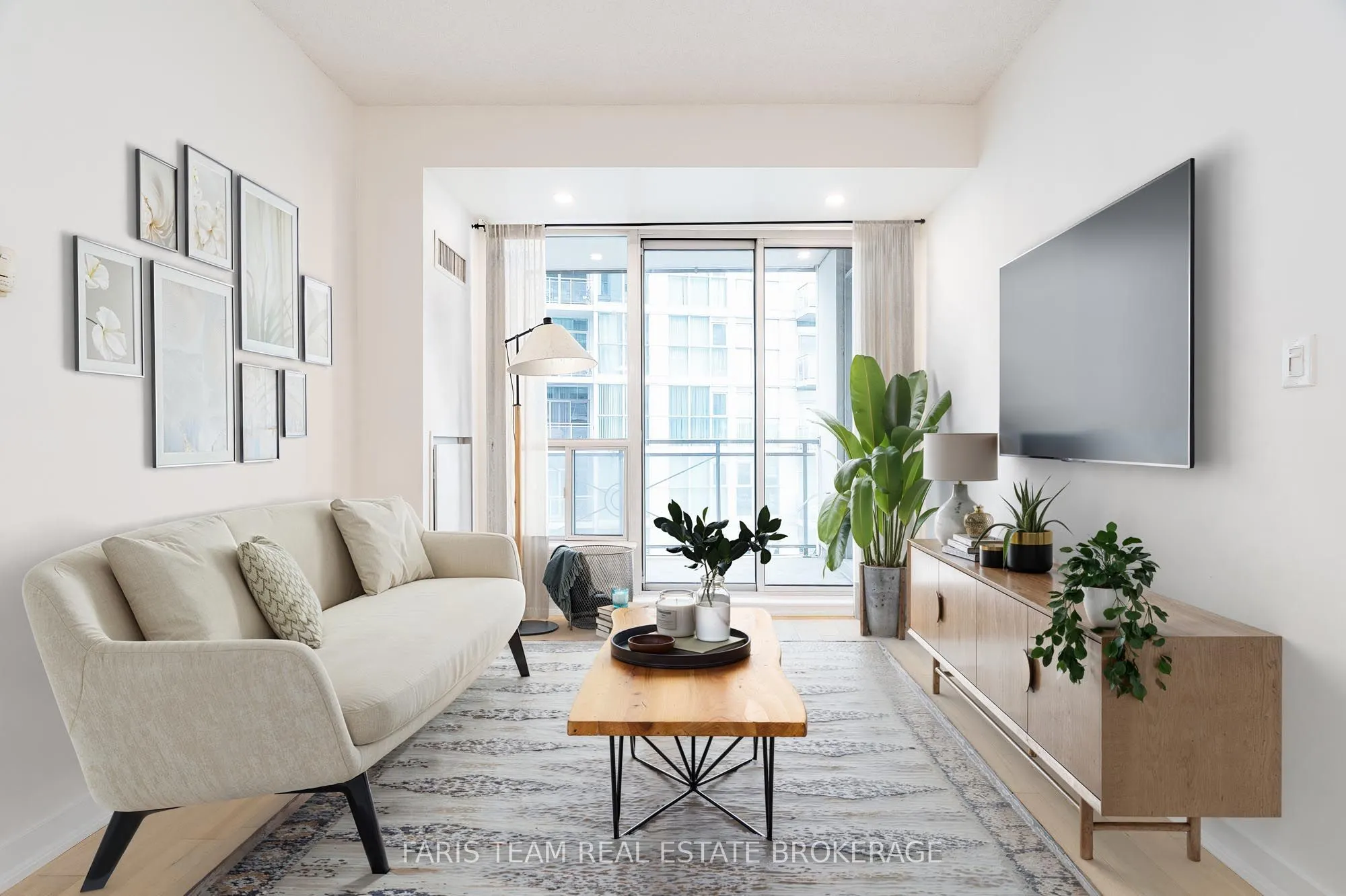 88 Palace Pier Court, #806