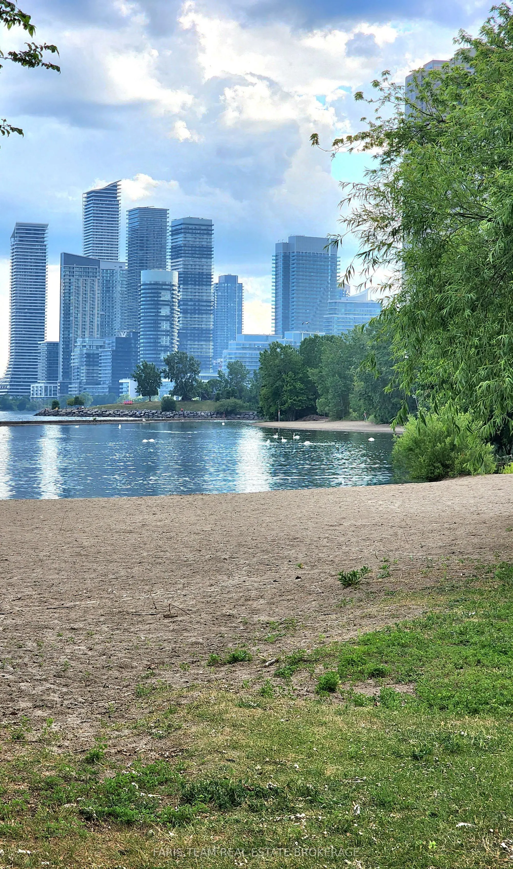 88 Palace Pier Court, #806