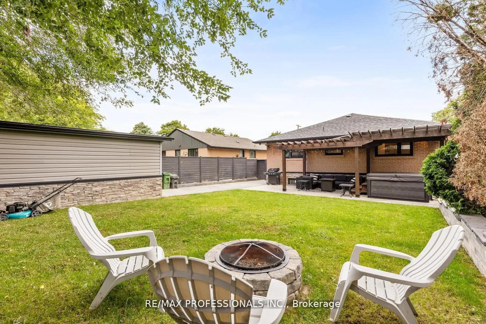 20 Bradbury Crescent