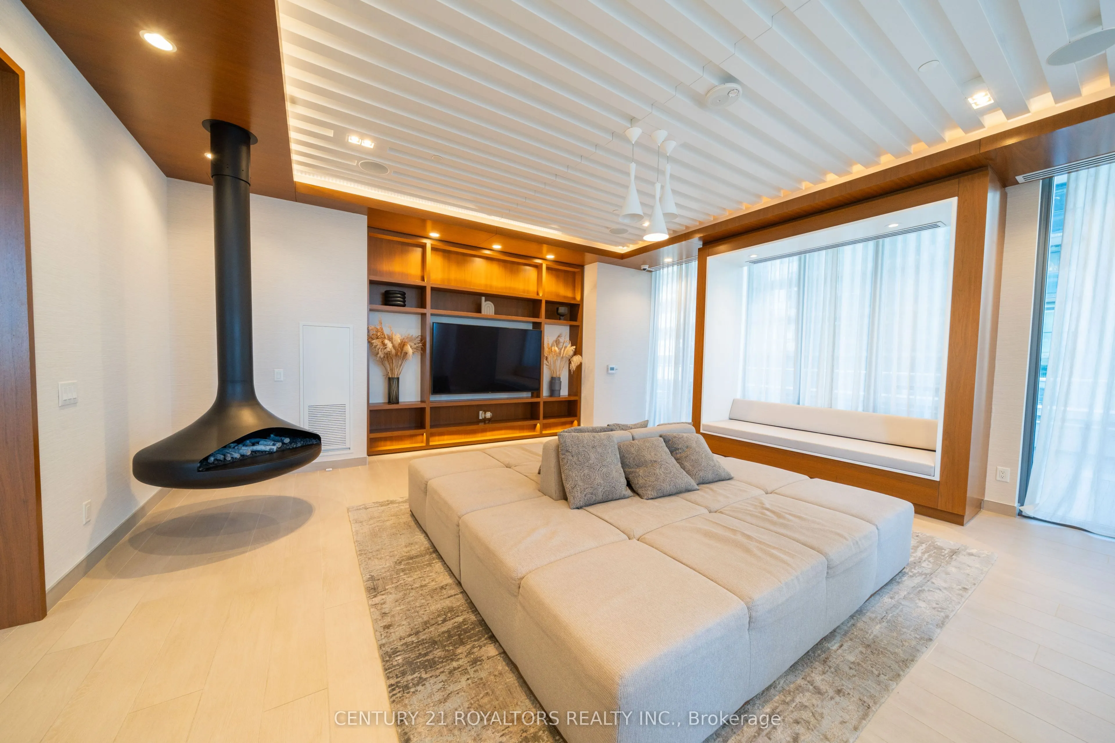 70 Annie Craig Drive, #1402