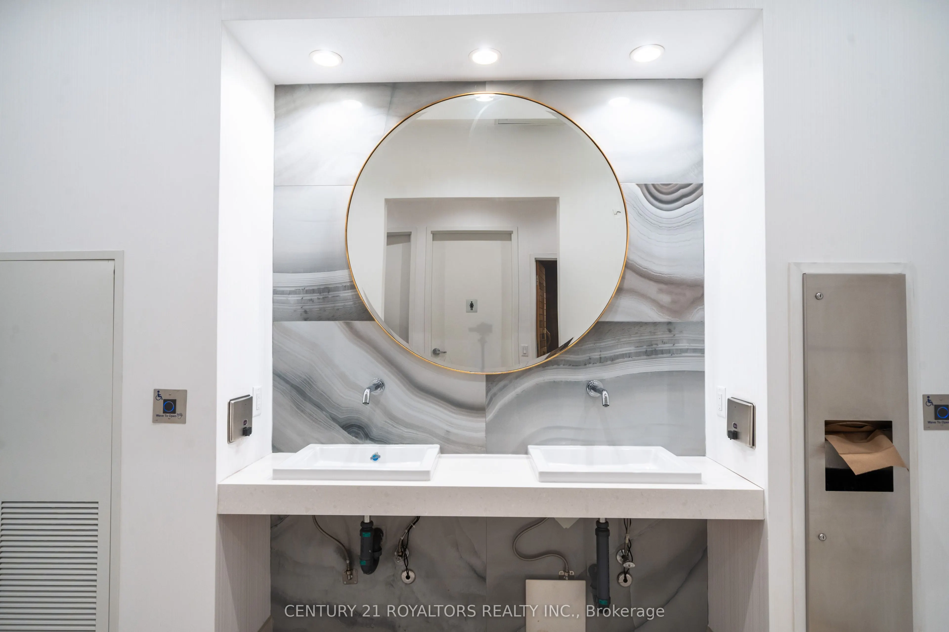 70 Annie Craig Drive, #1402