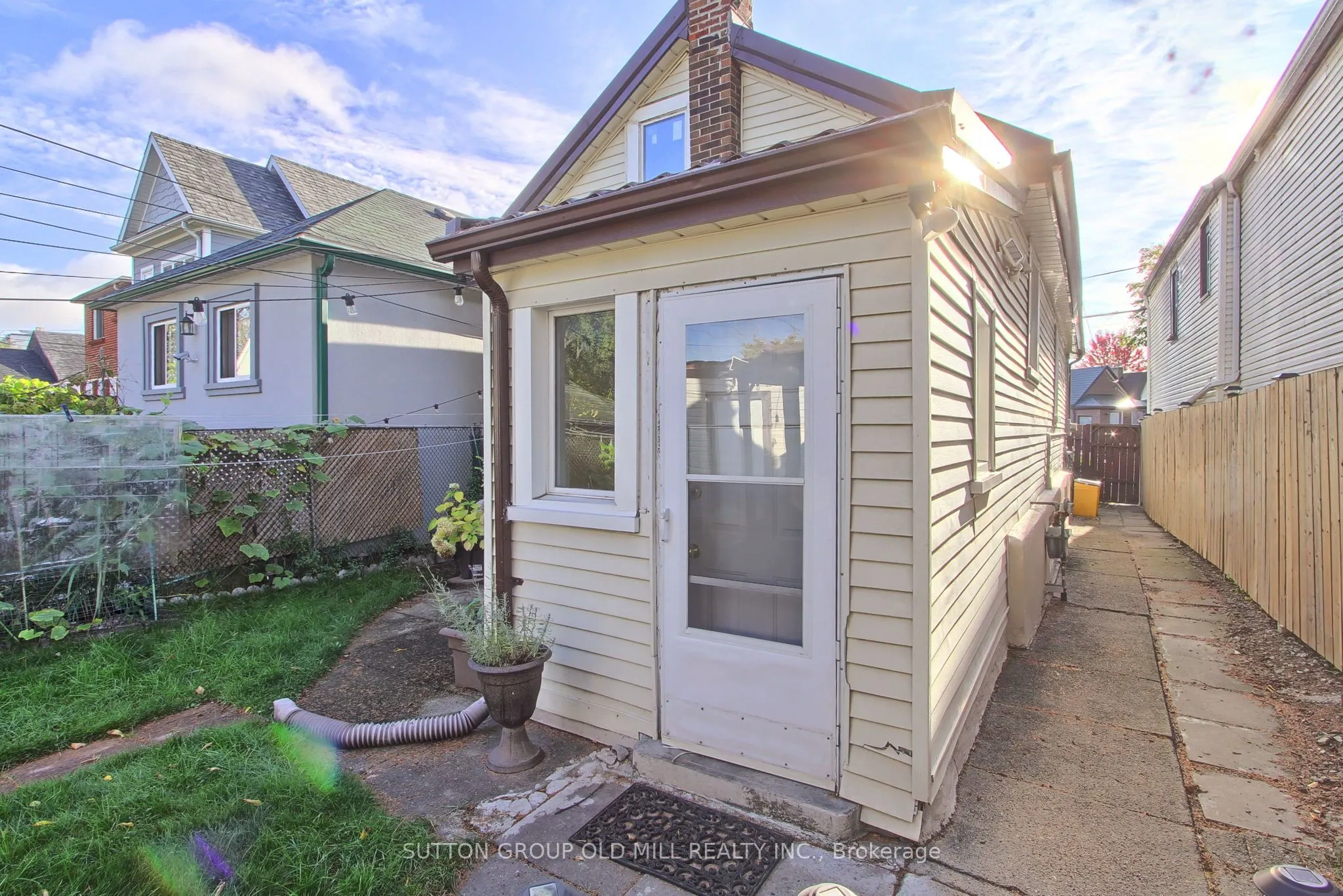 32 Florence Crescent