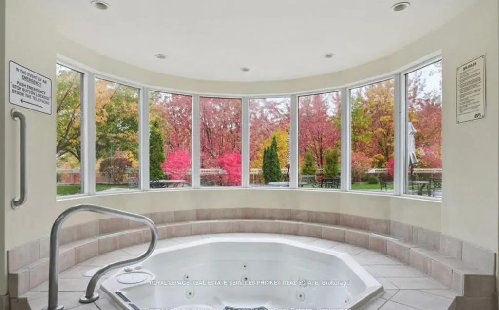 1900 The Collegeway, #807