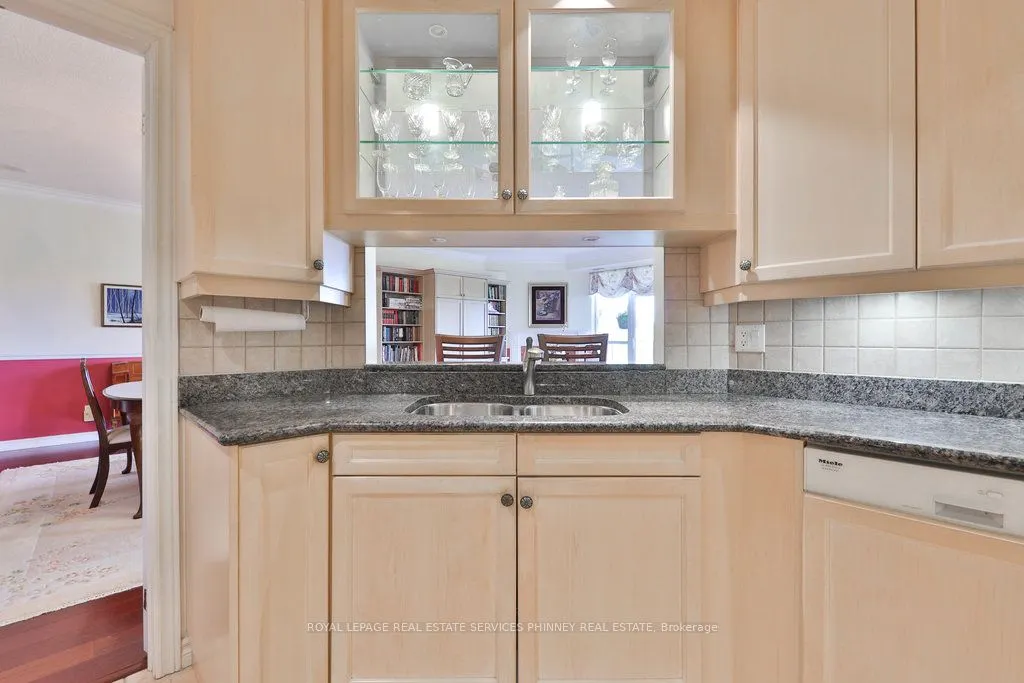 1900 The Collegeway, #807