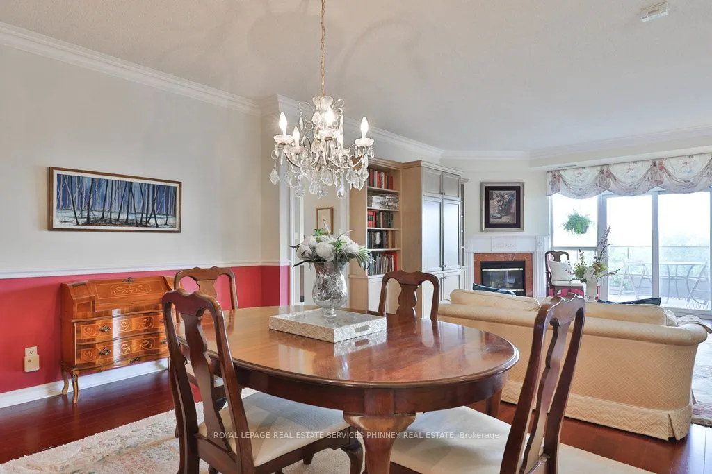 1900 The Collegeway, #807