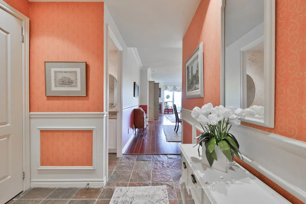 1900 The Collegeway, #807