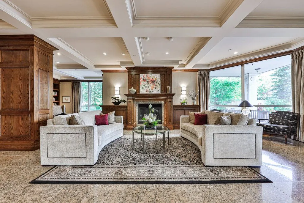 1900 The Collegeway, #807