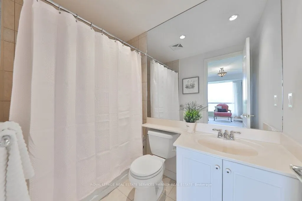 1900 The Collegeway, #807