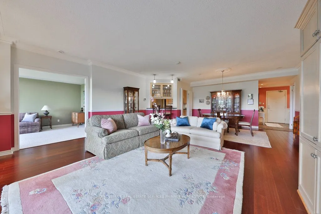 1900 The Collegeway, #807