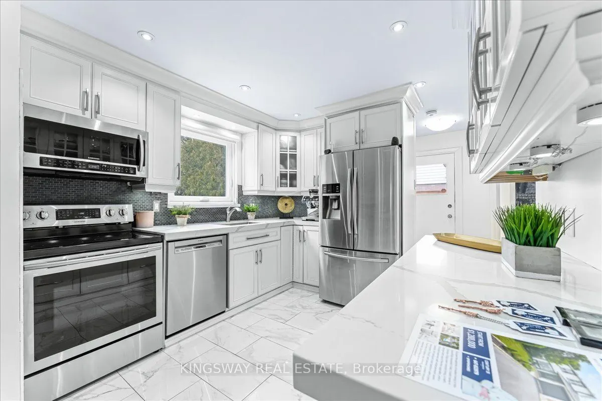 2594 Bromsgrove Road