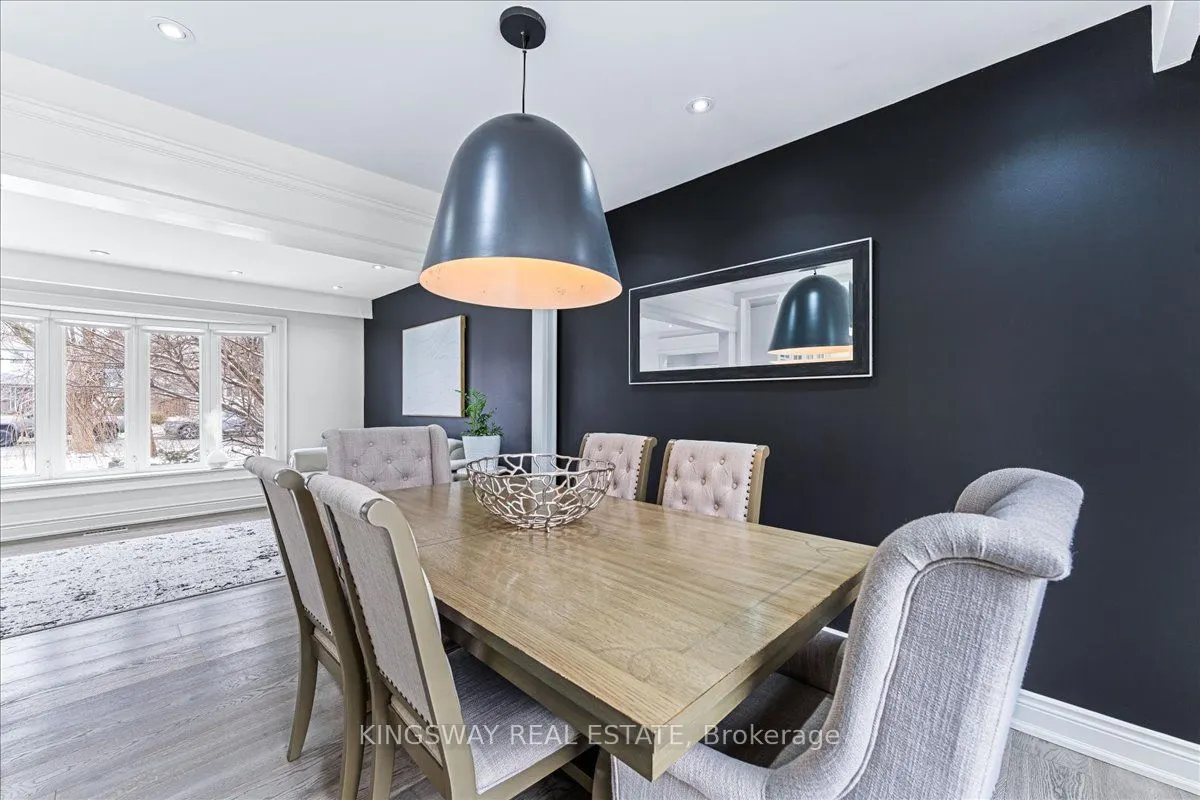 2594 Bromsgrove Road