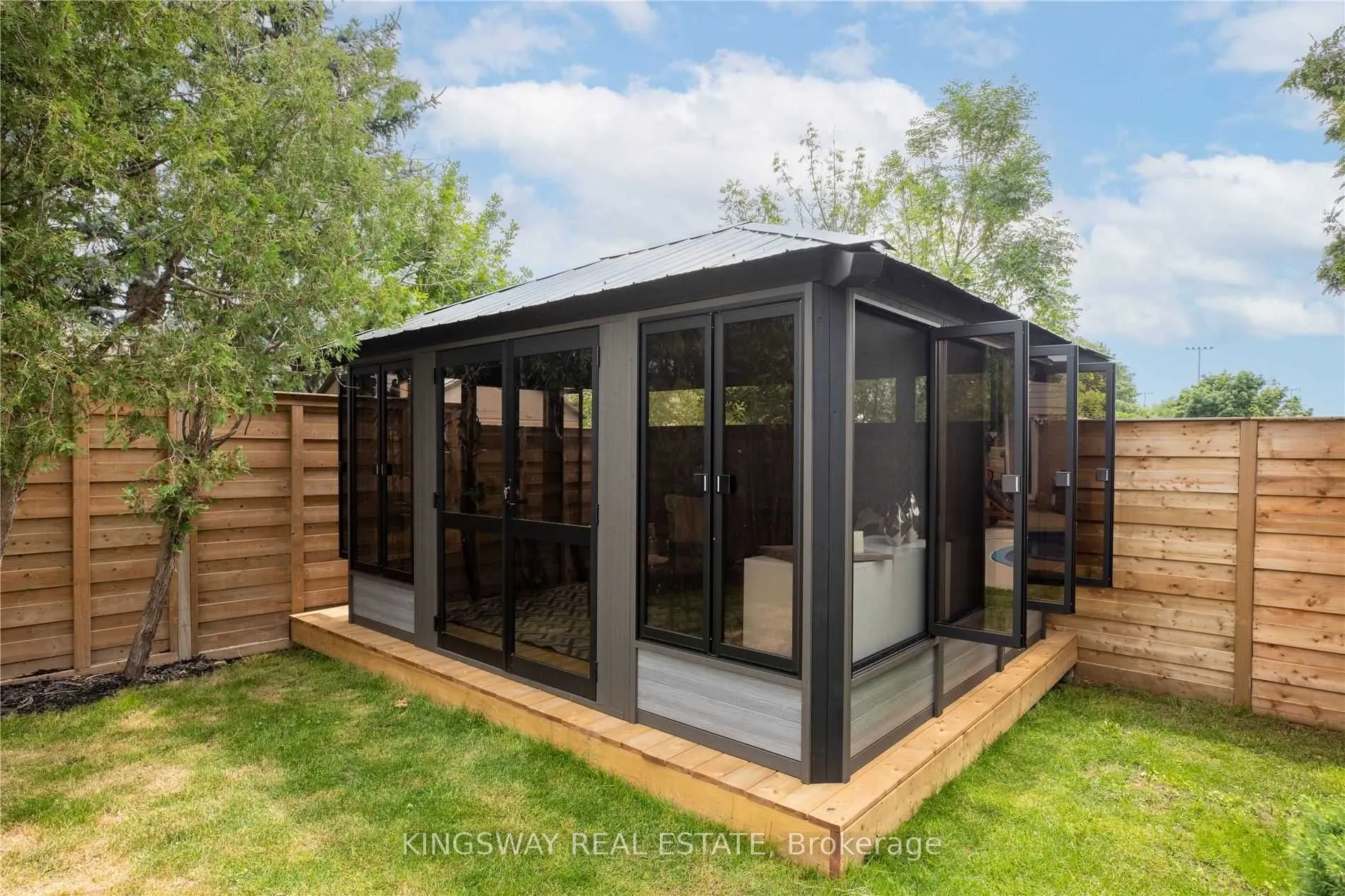 2594 Bromsgrove Road