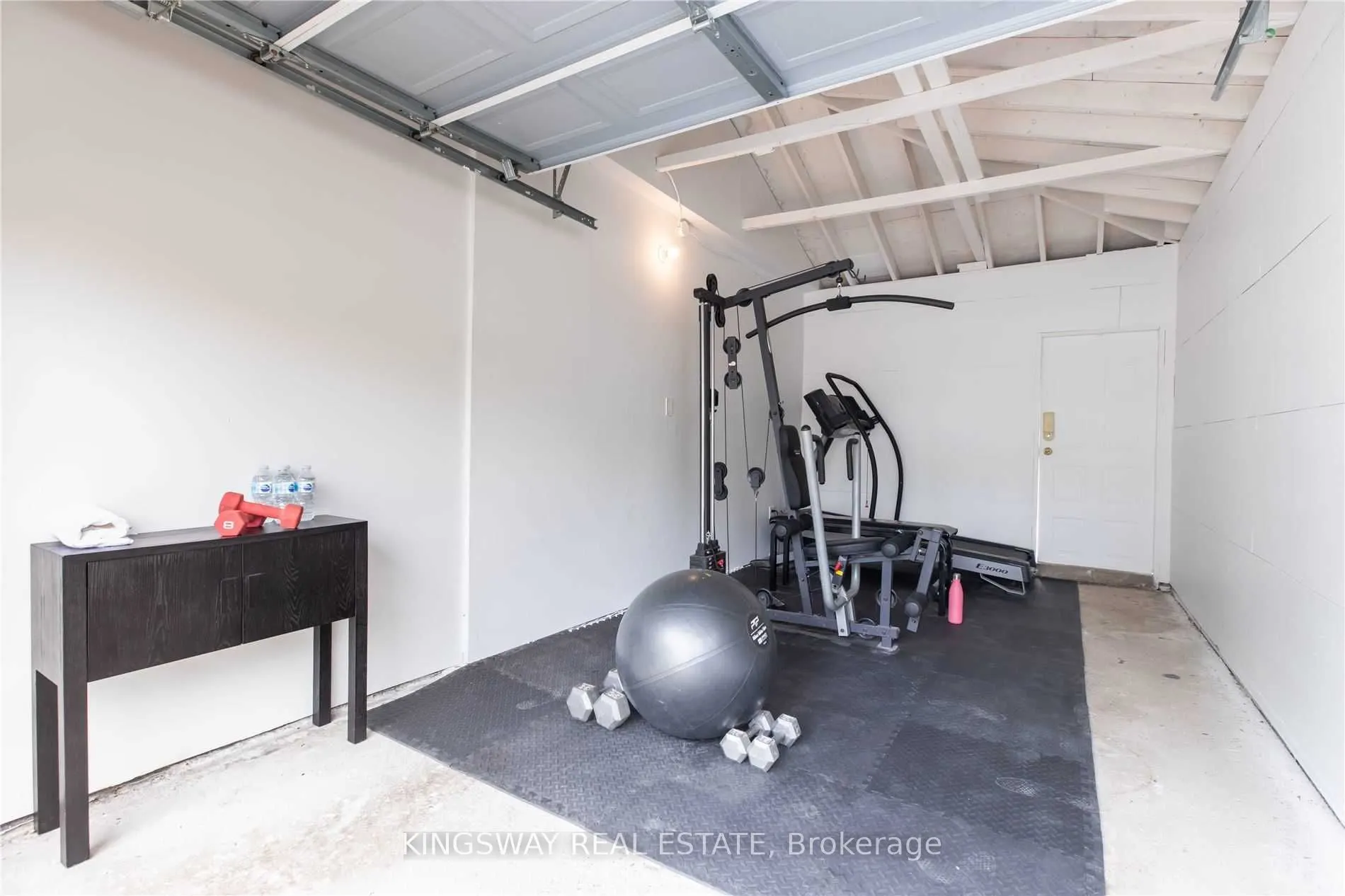 2594 Bromsgrove Road