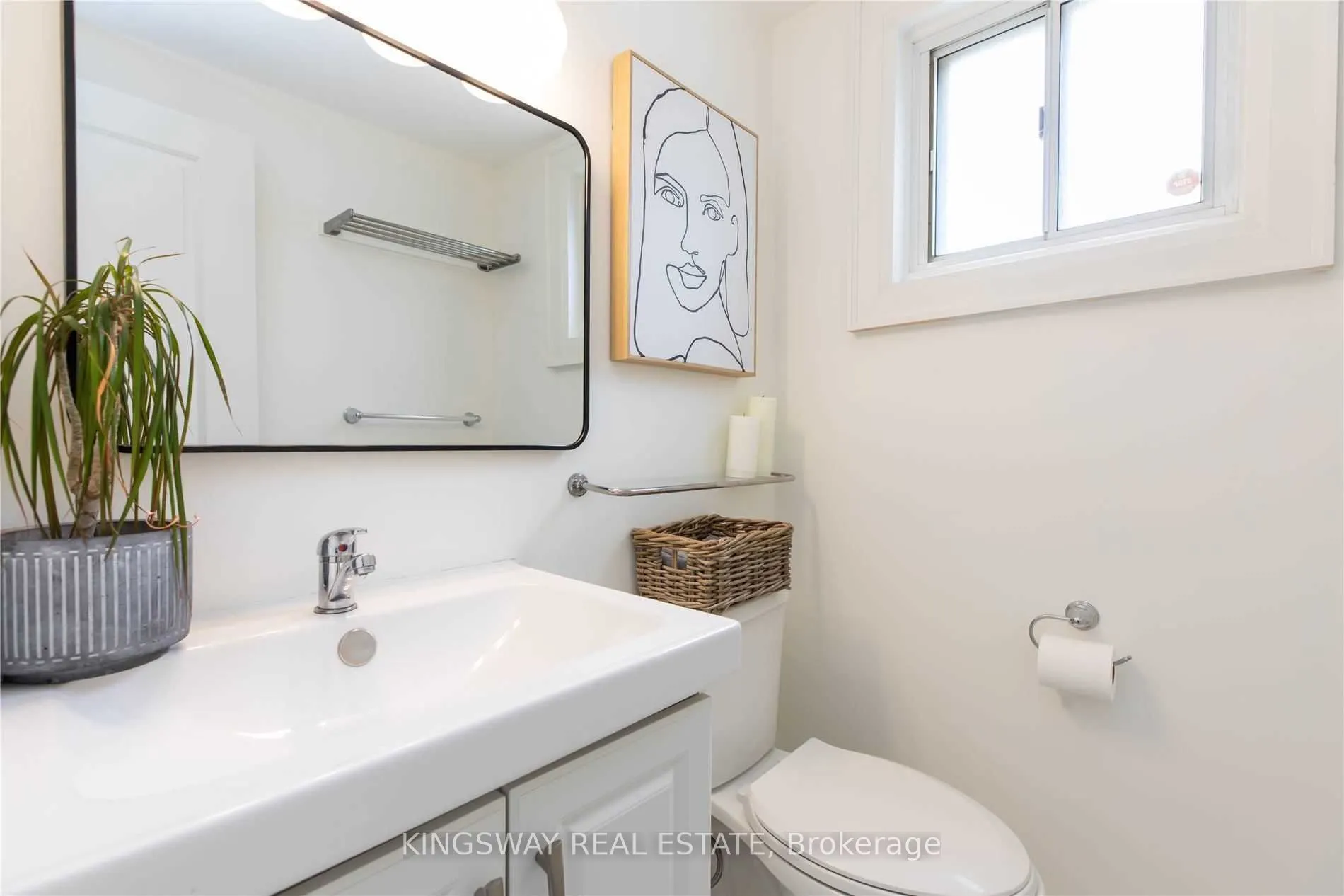 2594 Bromsgrove Road