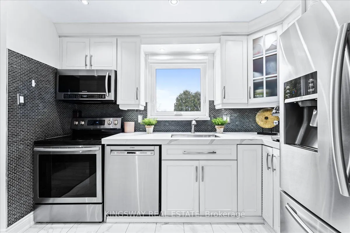 2594 Bromsgrove Road