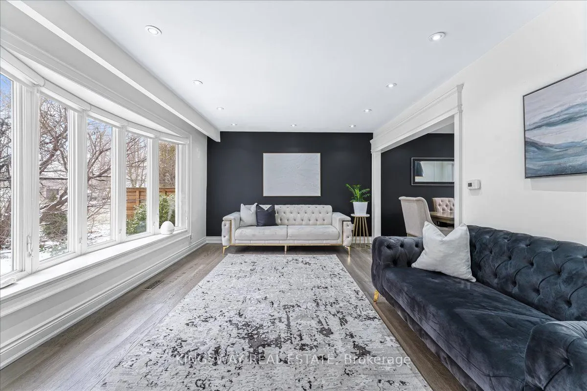 2594 Bromsgrove Road