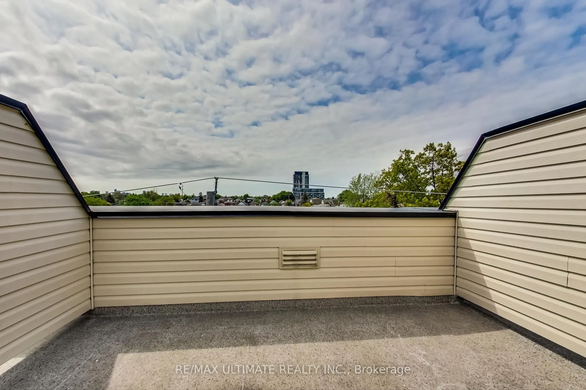 370 Hopewell Avenue, #214