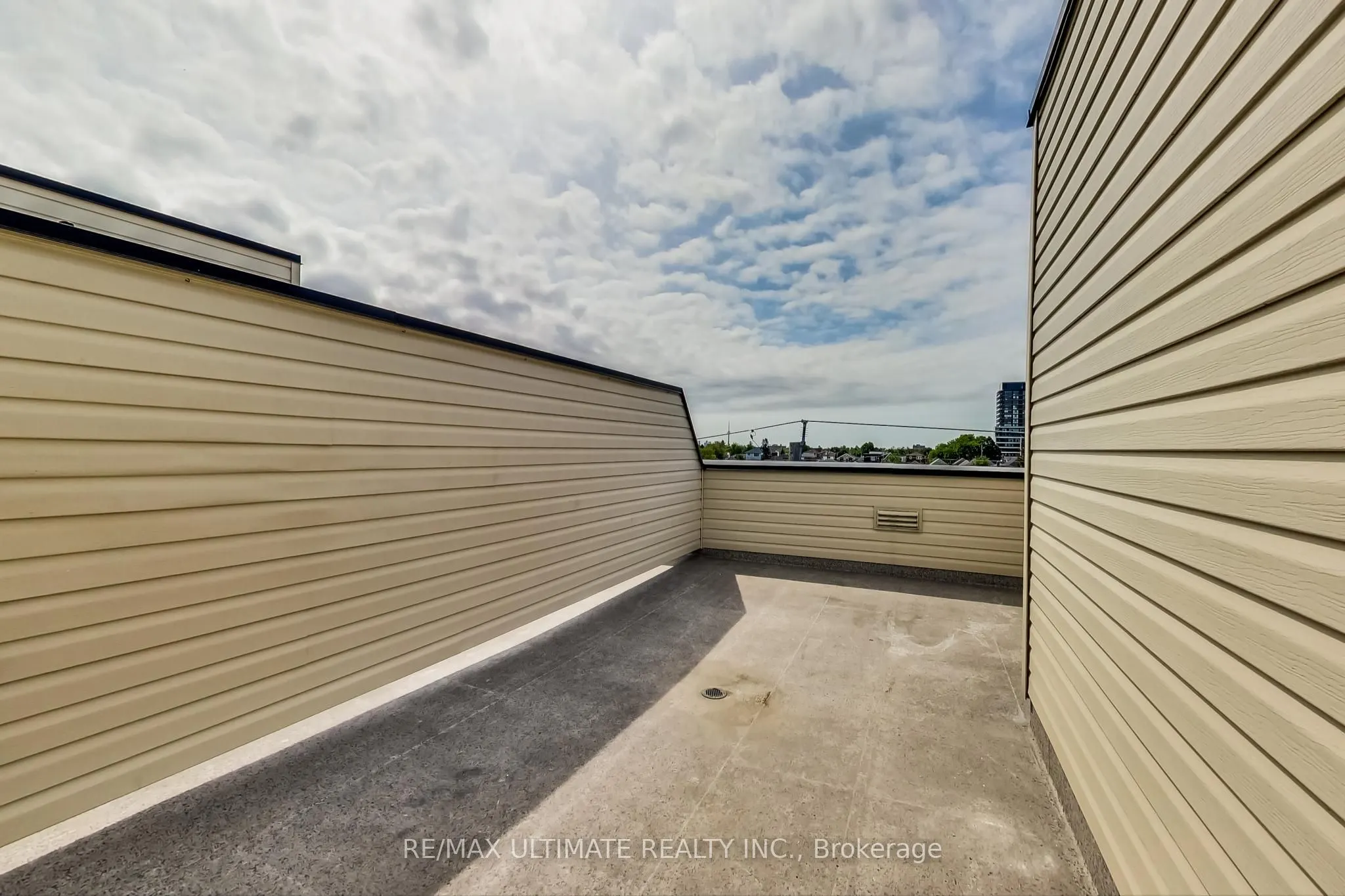 370 Hopewell Avenue, #214