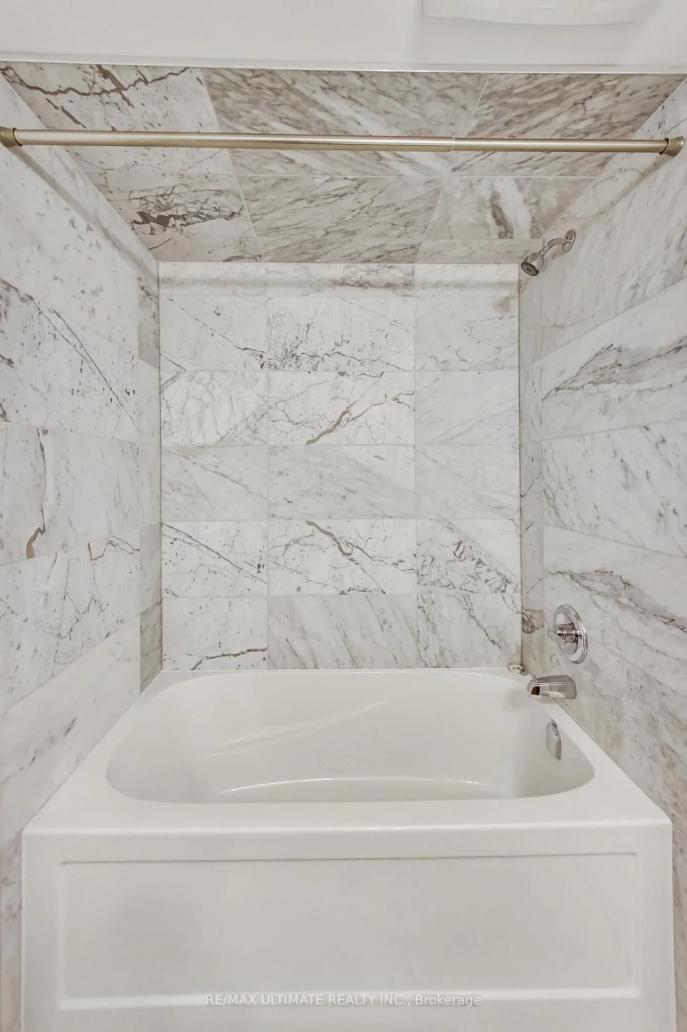 370 Hopewell Avenue, #214