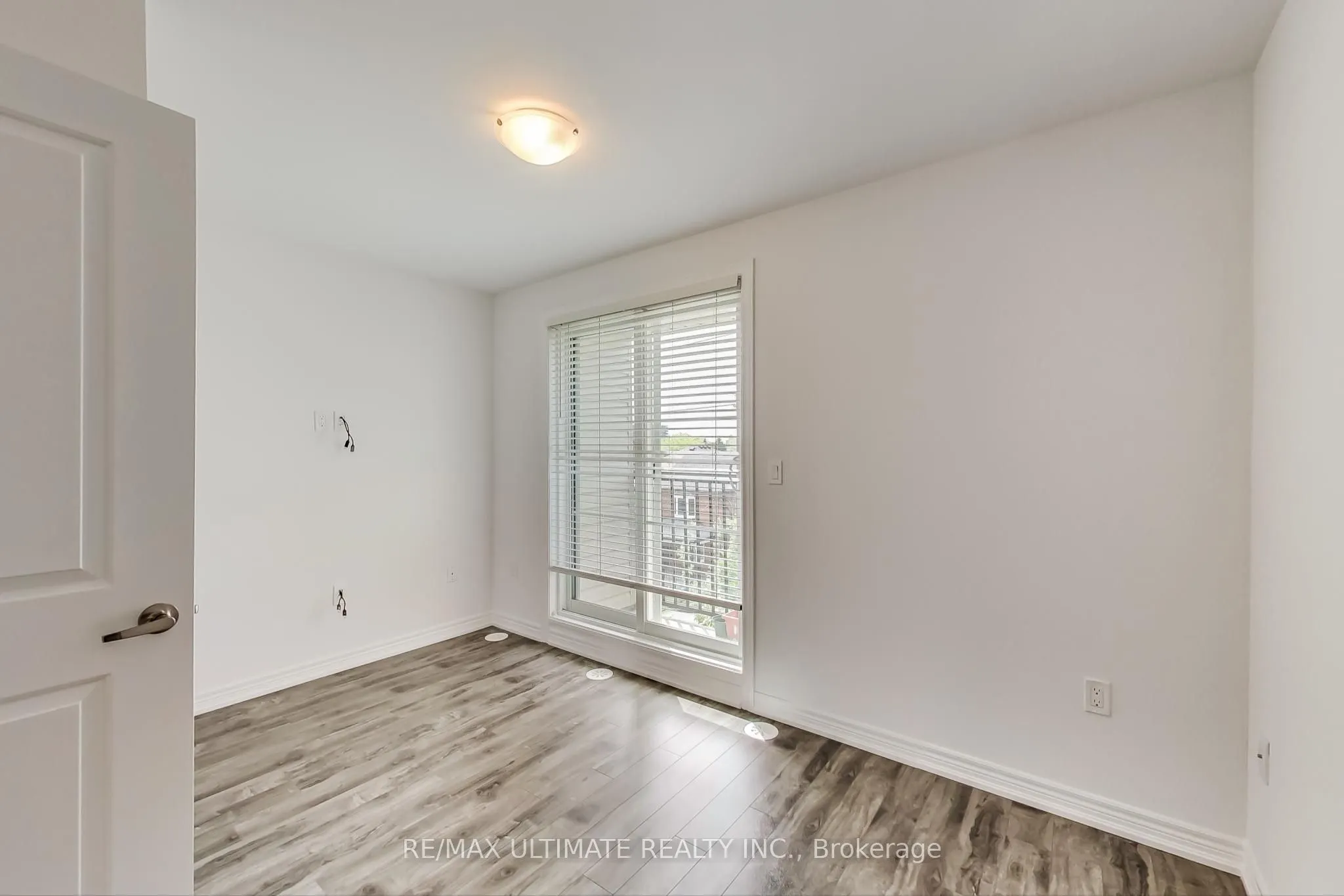 370 Hopewell Avenue, #214