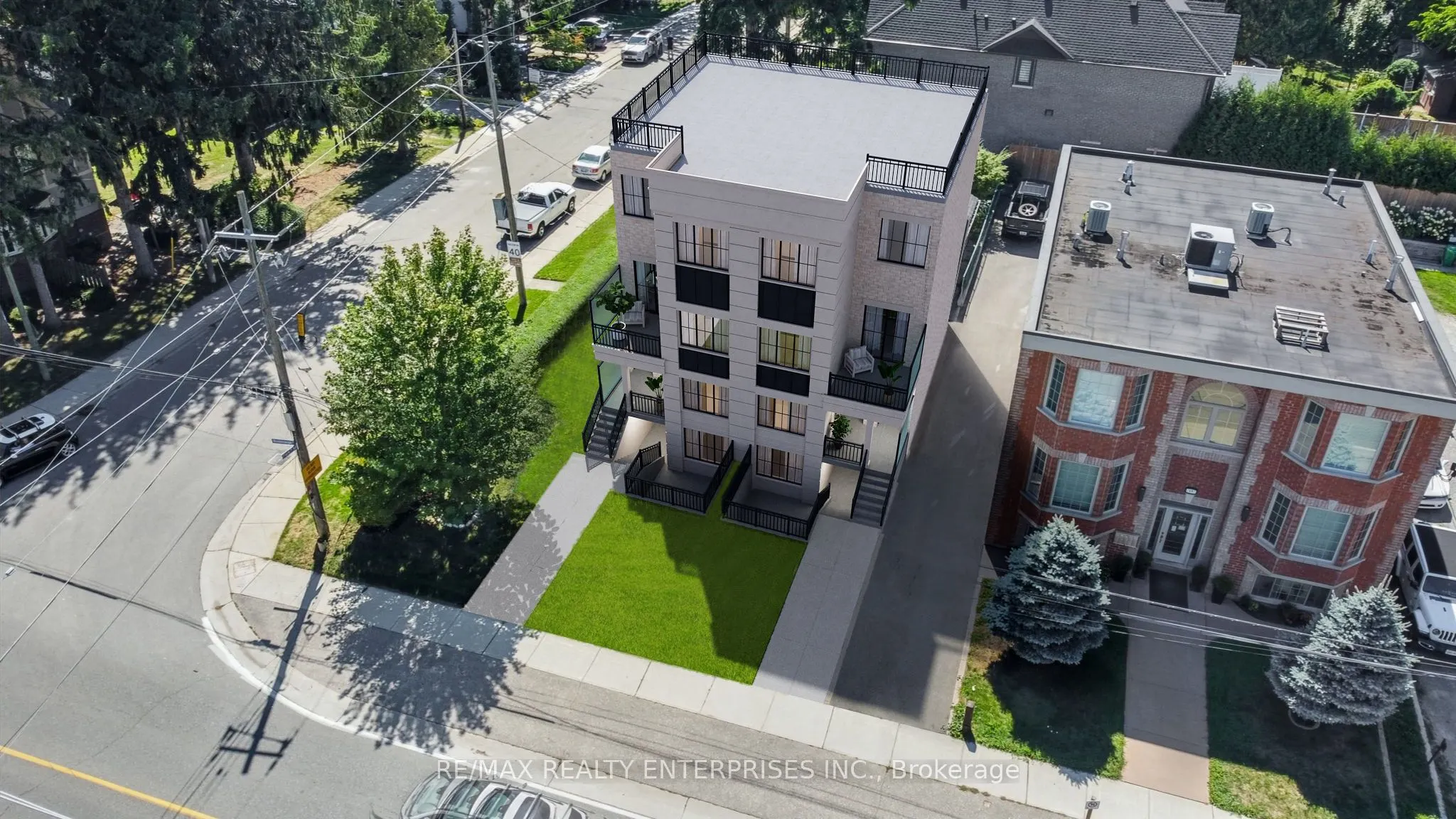 44 Mississauga Road N