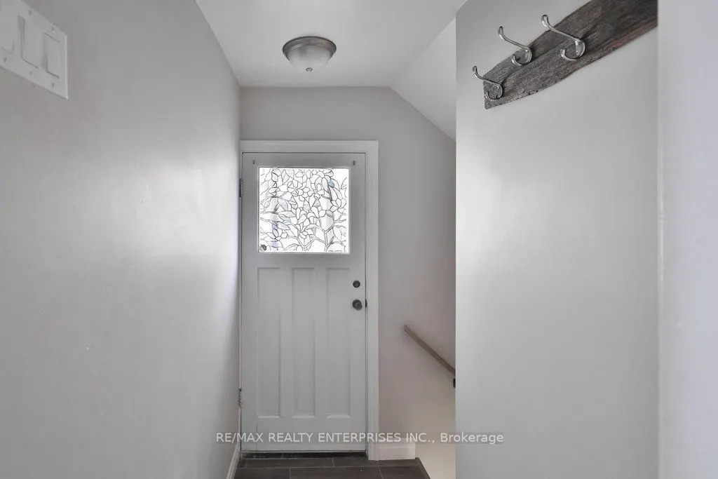 44 Mississauga Road N