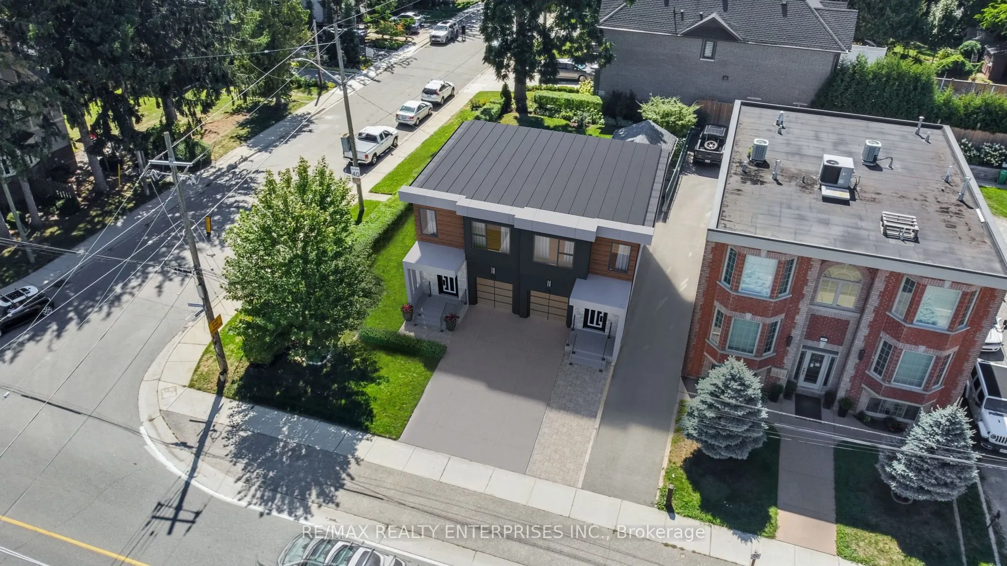 44 Mississauga Road N